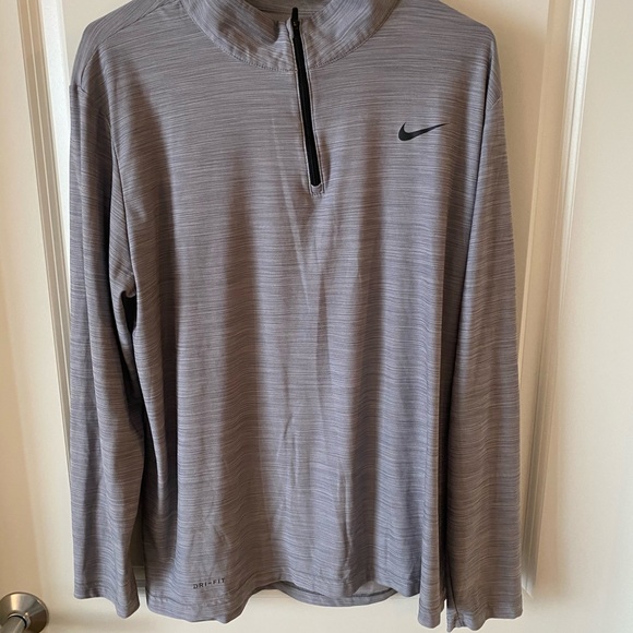 Nike Dri-fit Pullover - Picture 2 of 2
